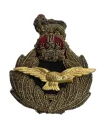 WW2 British RAF Senior Officers Cap Badge