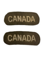 WW2 Canadian Army CANADA Shoulder Titles Insignia Pair British Made (2)