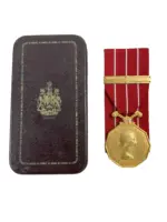 Canadian Forces Decoration CAPT W.A. Brocklehurst Medal Full Size In Case DCO Airborne Regiment