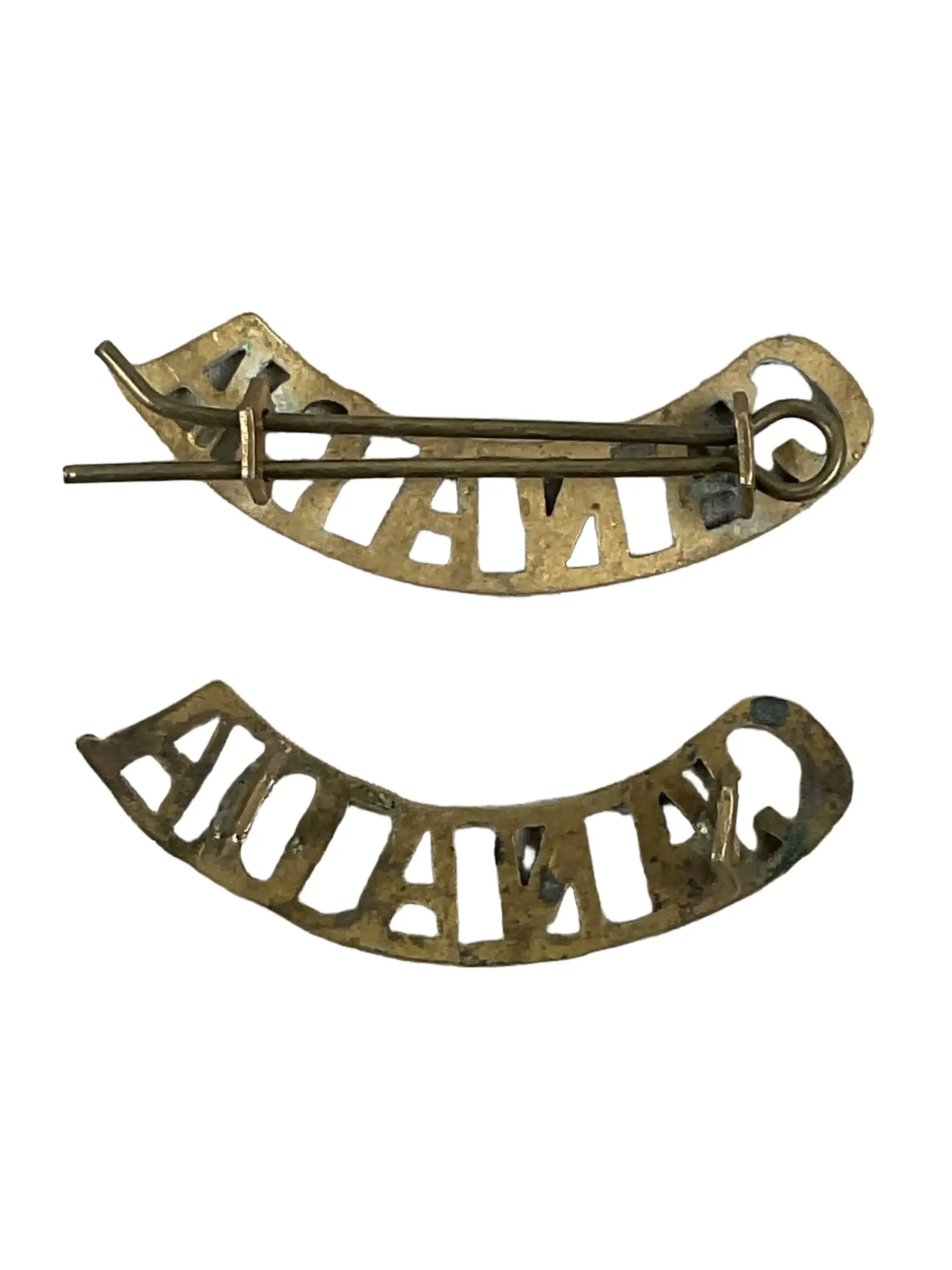 WW1 Canadian CEF CANADA Curved Shoulder Titles Insignia Pair WW1 Canadian CEF CANADA Curved Shoulder Titles Insignia Pair