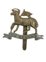WW2 British The Queen's Regiment Cap Badge