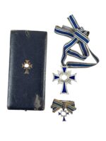 WW2 German Mothers Cross In Silver Full Size In Case With Miniature