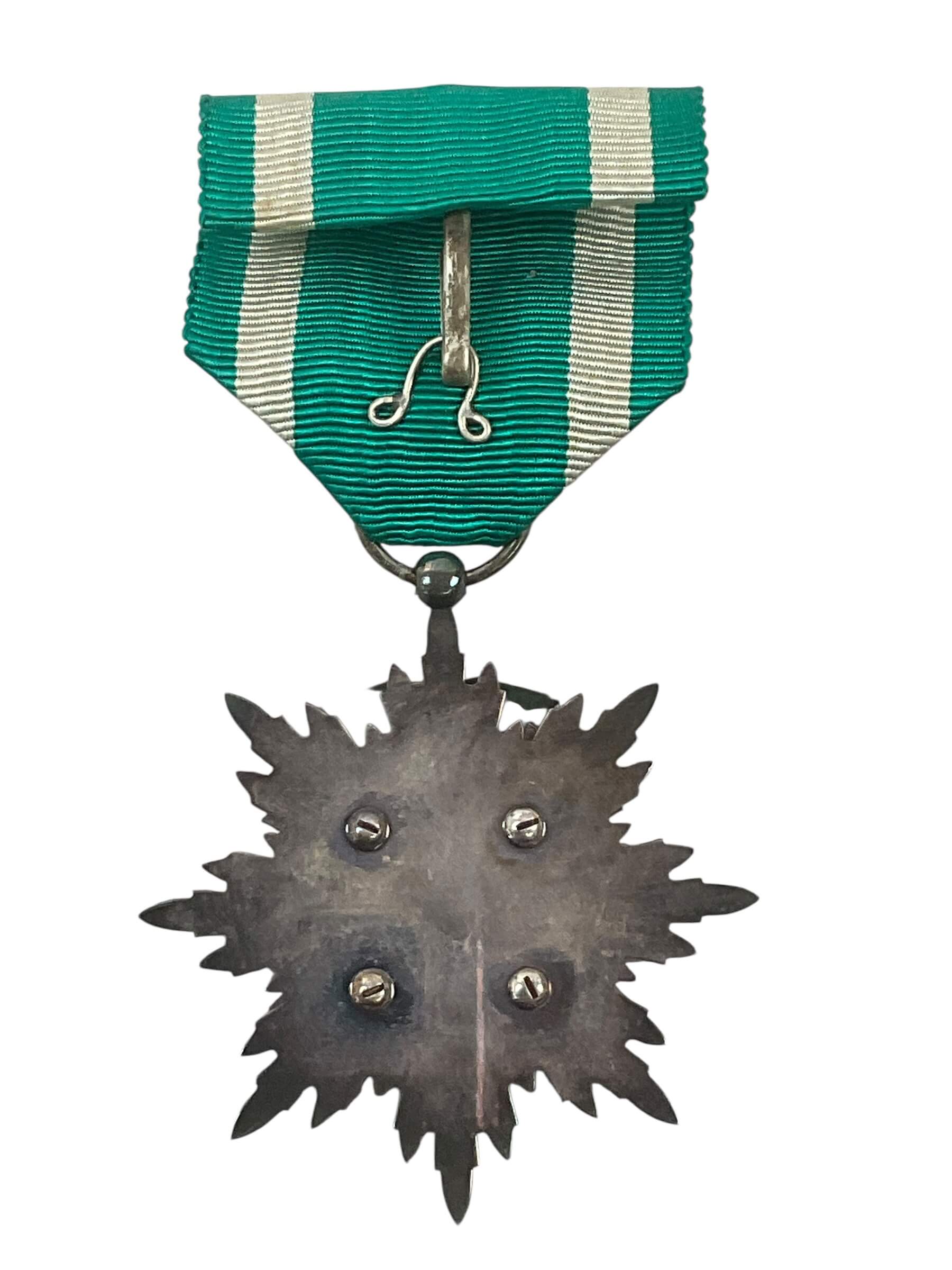 Imperial Japanese Order of the Kite 4th Class Full Size With Rosette In Case Imperial Japanese Order of the Kite 4th Class Full Size With Rosette In Case