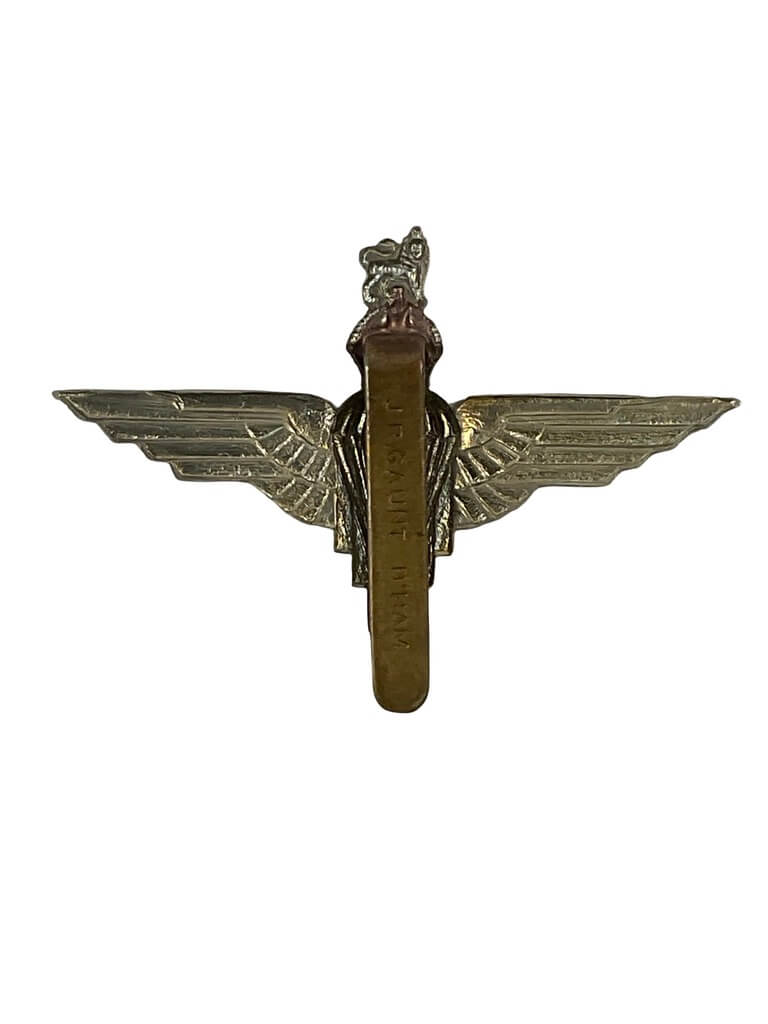 WW2 British Parachute Regiment Cap Badge WW2 British Parachute Regiment Cap Badge