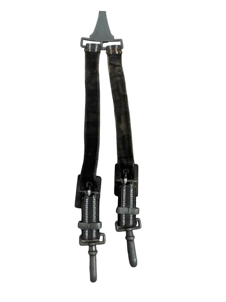 WW2 German Luftwaffe Dagger With Scabbard Knot and Hangers Maker Puma WW2 German Luftwaffe Dagger With Scabbard Knot and Hangers Maker Puma