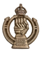 WW2 British Royal Armoured Corps Bakelite Cap Badge