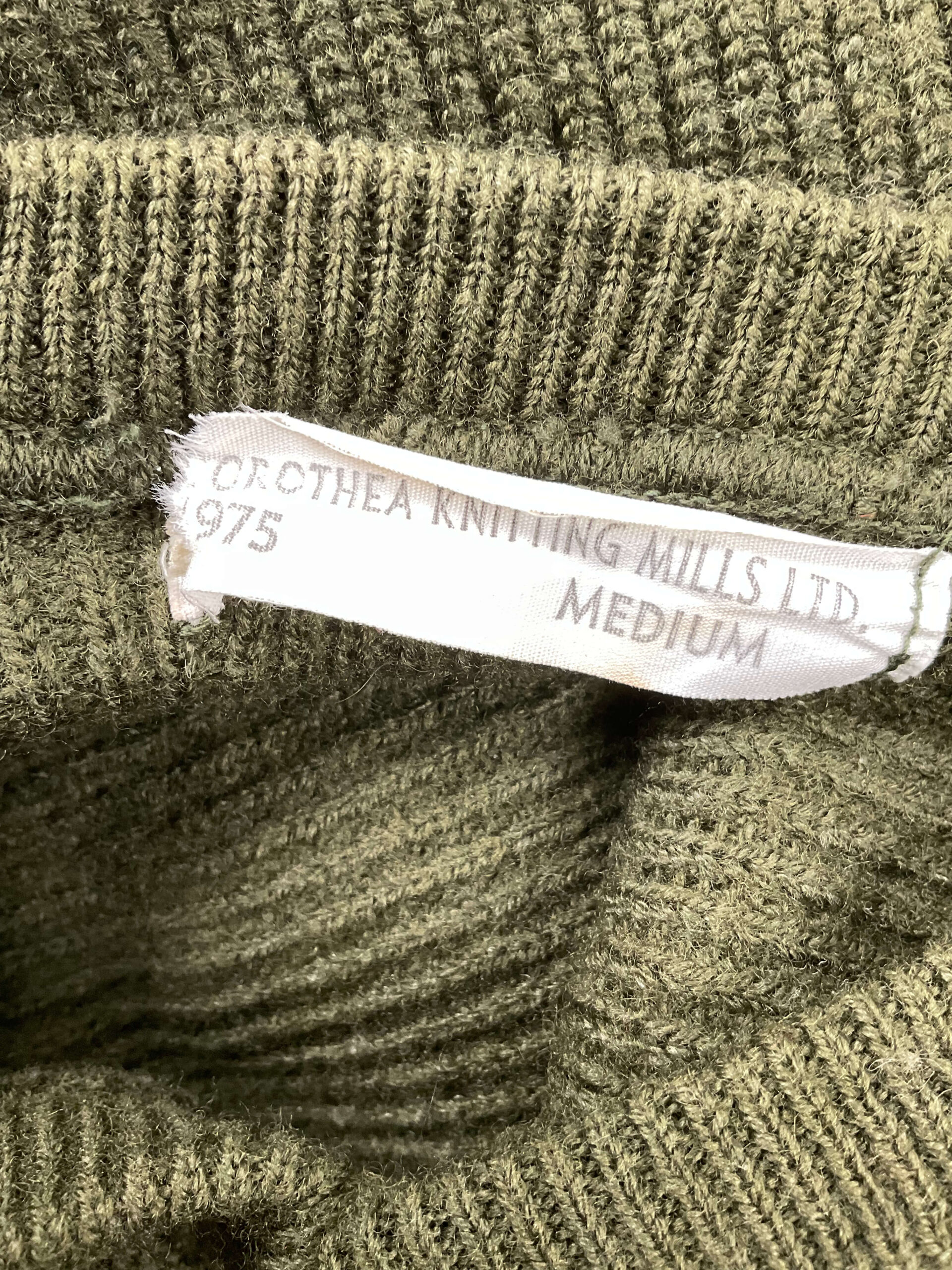 Canadian Forces OD Green Wool Sweater Dated 1975 Size Medium Canadian Forces OD Green Wool Sweater Dated 1975 Size Medium