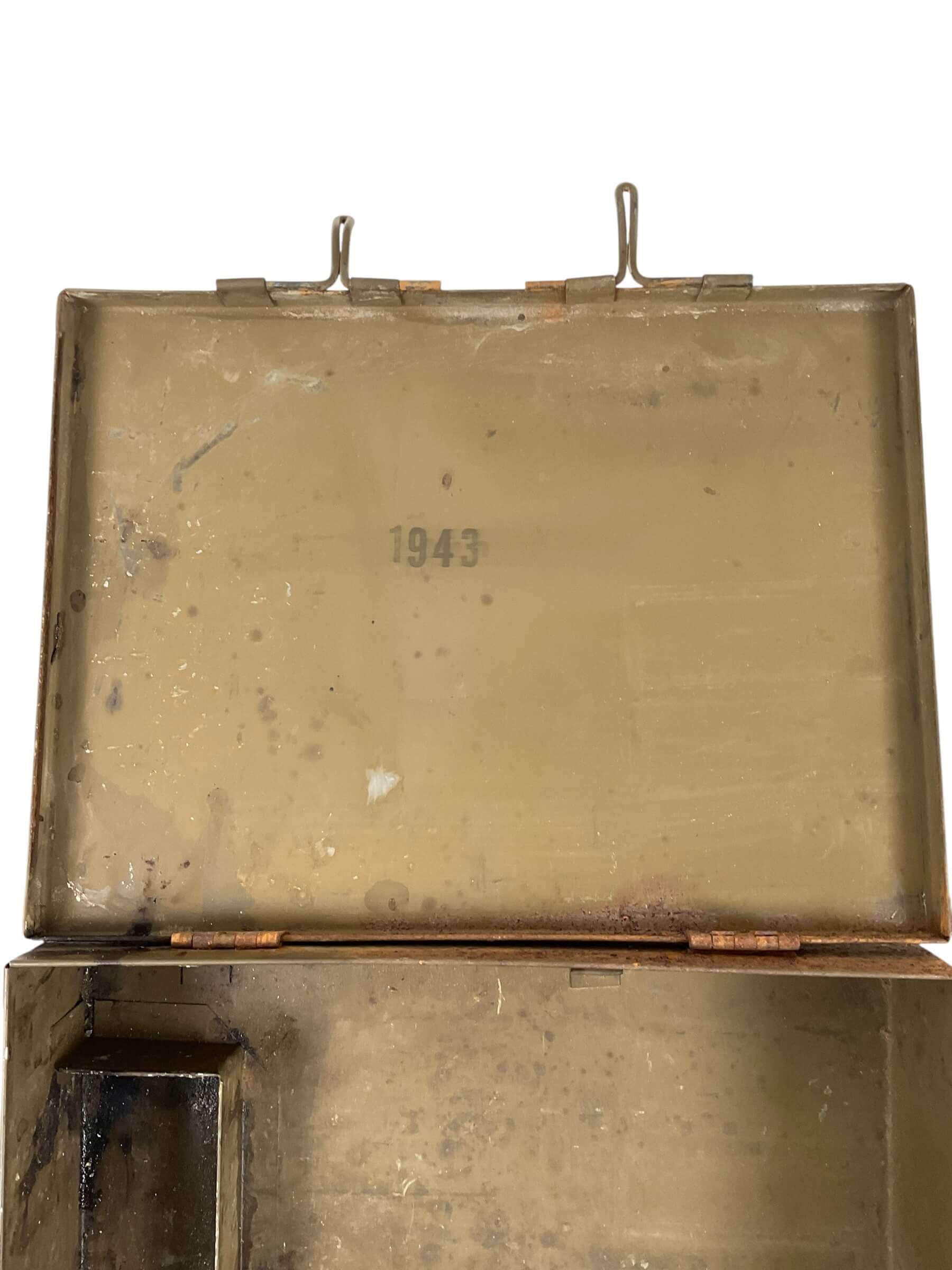 WW2 British First Aid Box For Tanks and Armoured Cars Dated 1943 EMPTY WW2 British First Aid Box For Tanks and Armoured Cars Dated 1943 EMPTY
