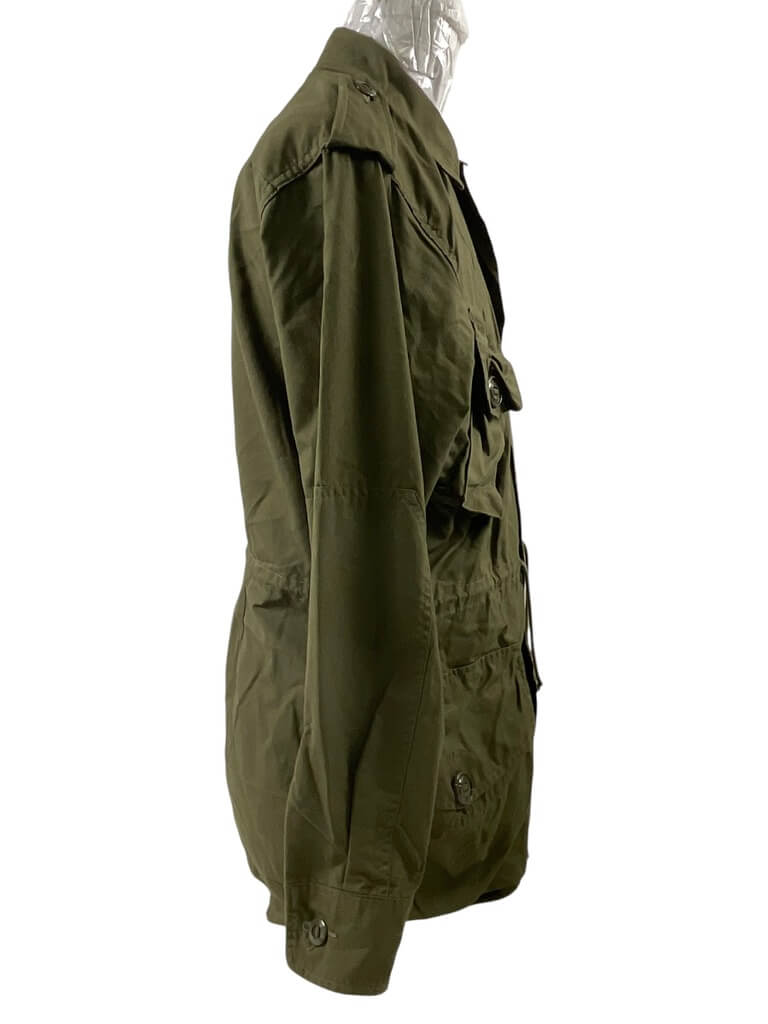 Canadian Forces OD Green Combat Shirt Size 7338 Canadian Forces OD Green Combat Shirt Size 7338