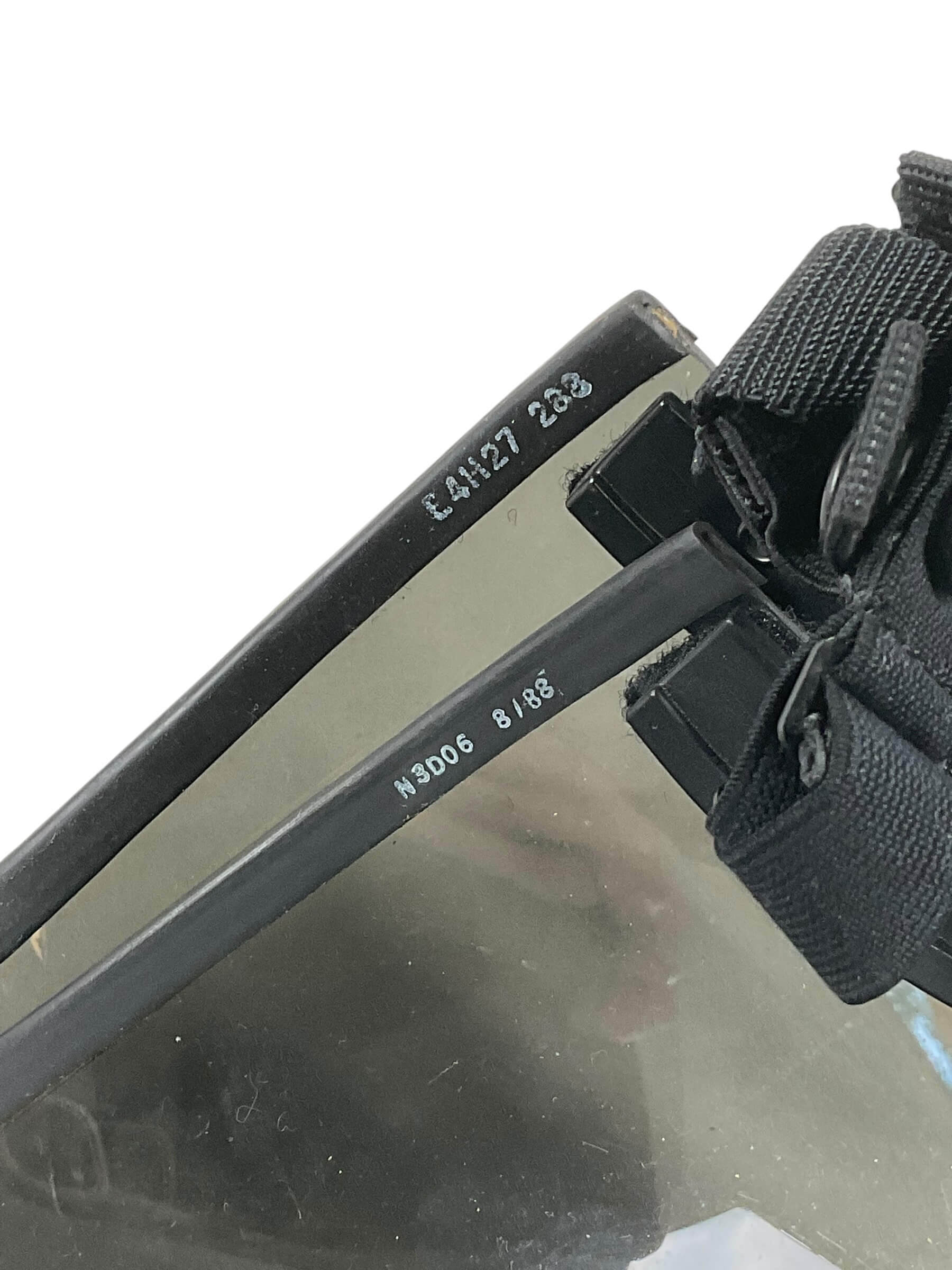 Canadian Forces RCAF Gentex 190A Fighter Pilot Helmet Flip-Up Visor With Cover Clear Tinted Canadian Forces RCAF Gentex 190A Fighter Pilot Helmet Flip-Up Visor With Cover Clear Tinted