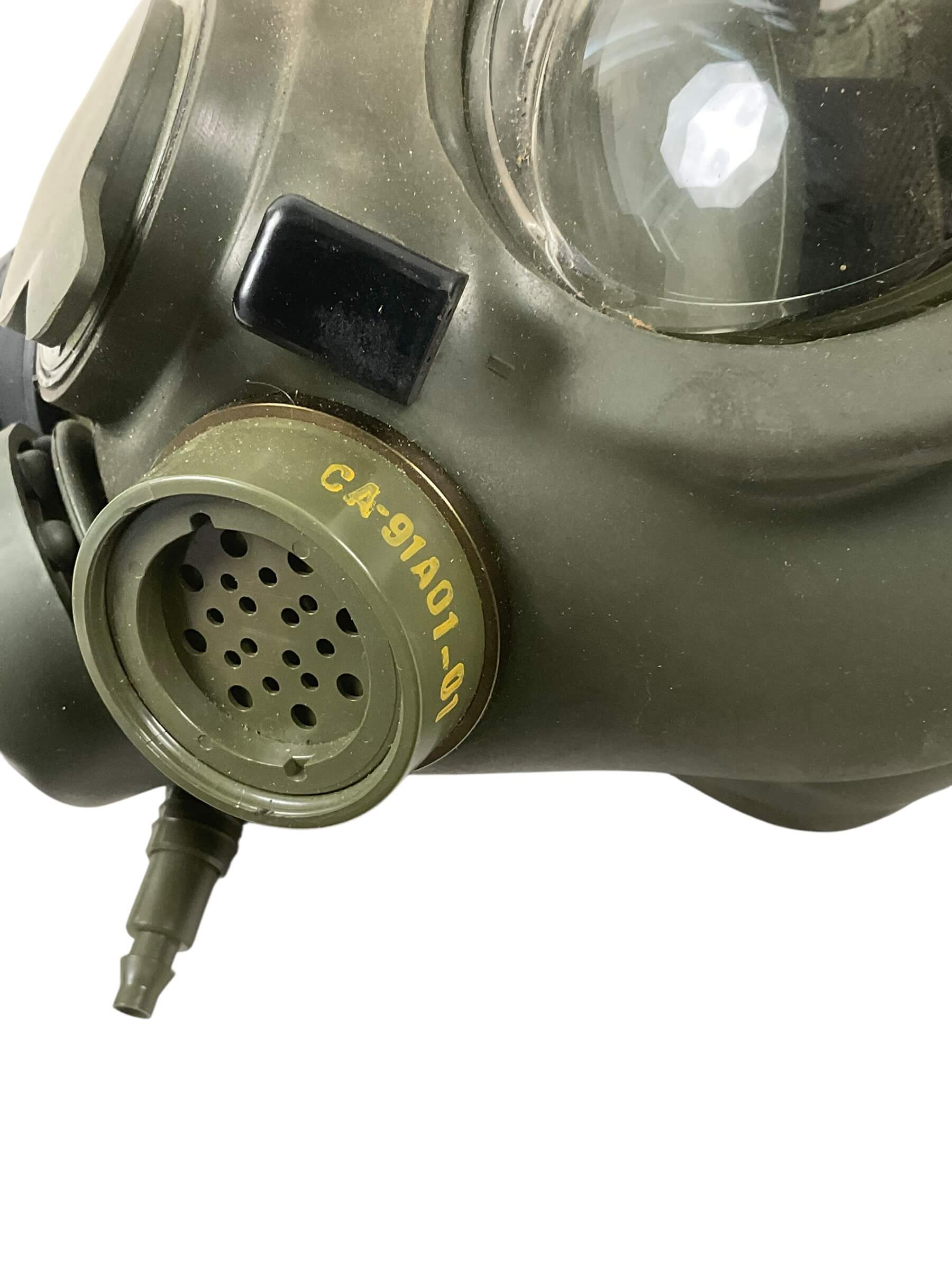 Canadian Forces RCAF C4 Respirator Size Medium Canadian Forces RCAF C4 Respirator Size Medium