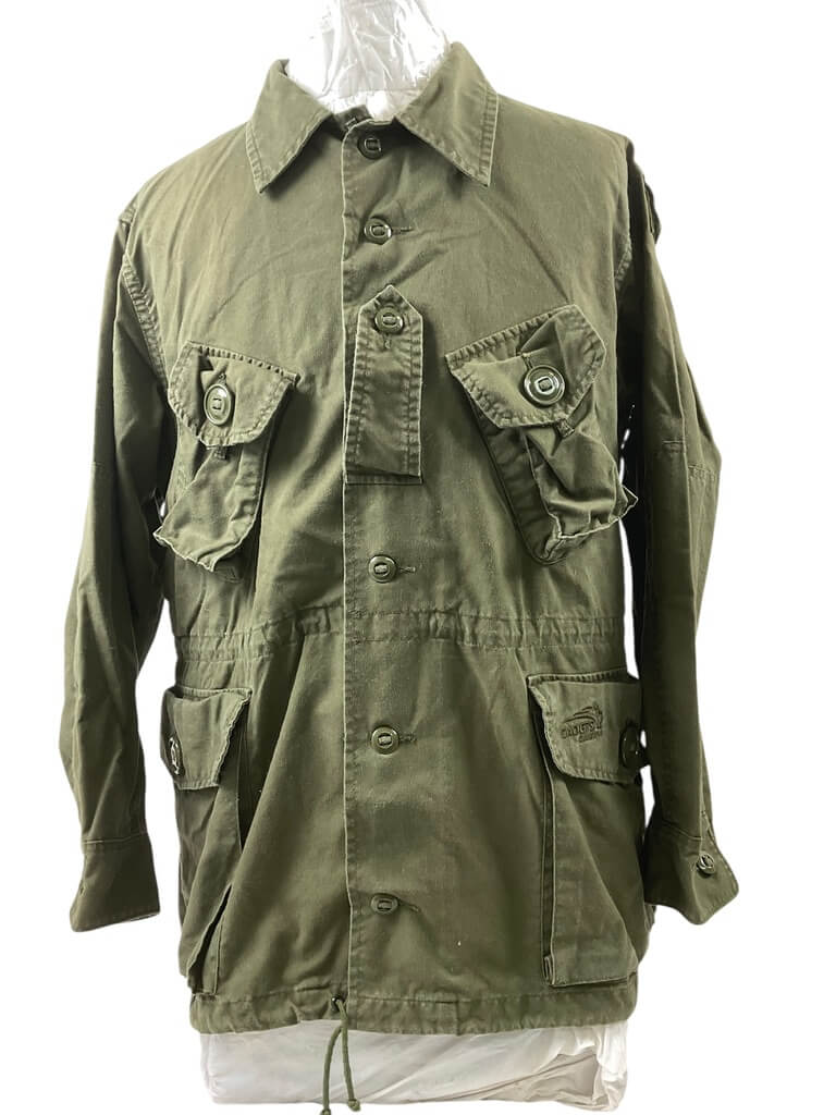 Canadian Forces OD Green Combat Shirt Size 6740 Canadian Forces OD Green Combat Shirt Size 6740