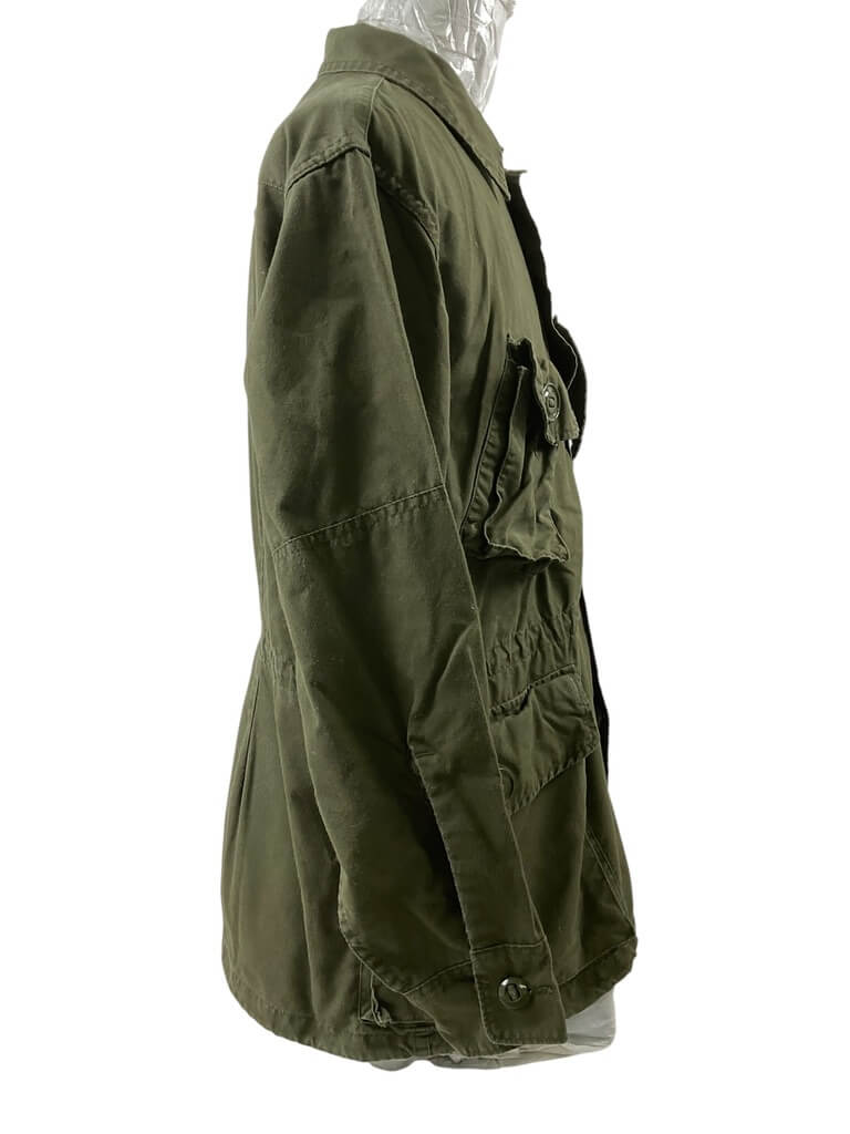 Canadian Forces OD Green Combat Shirt Size 6740 Canadian Forces OD Green Combat Shirt Size 6740