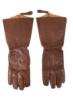 WW2 British RAF Leather Fighter Pilot Gloves Straight Zip Size 9 AM Marked WW2 British RAF Leather Fighter Pilot Gloves Straight Zip Size 9 AM Marked