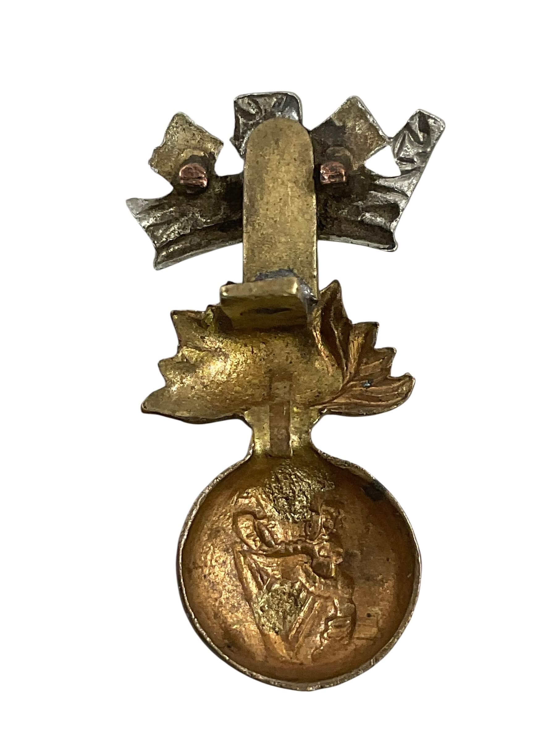 WW2 British Royal Irish Fusiliers Cap Badge WW2 British Royal Irish Fusiliers Cap Badge