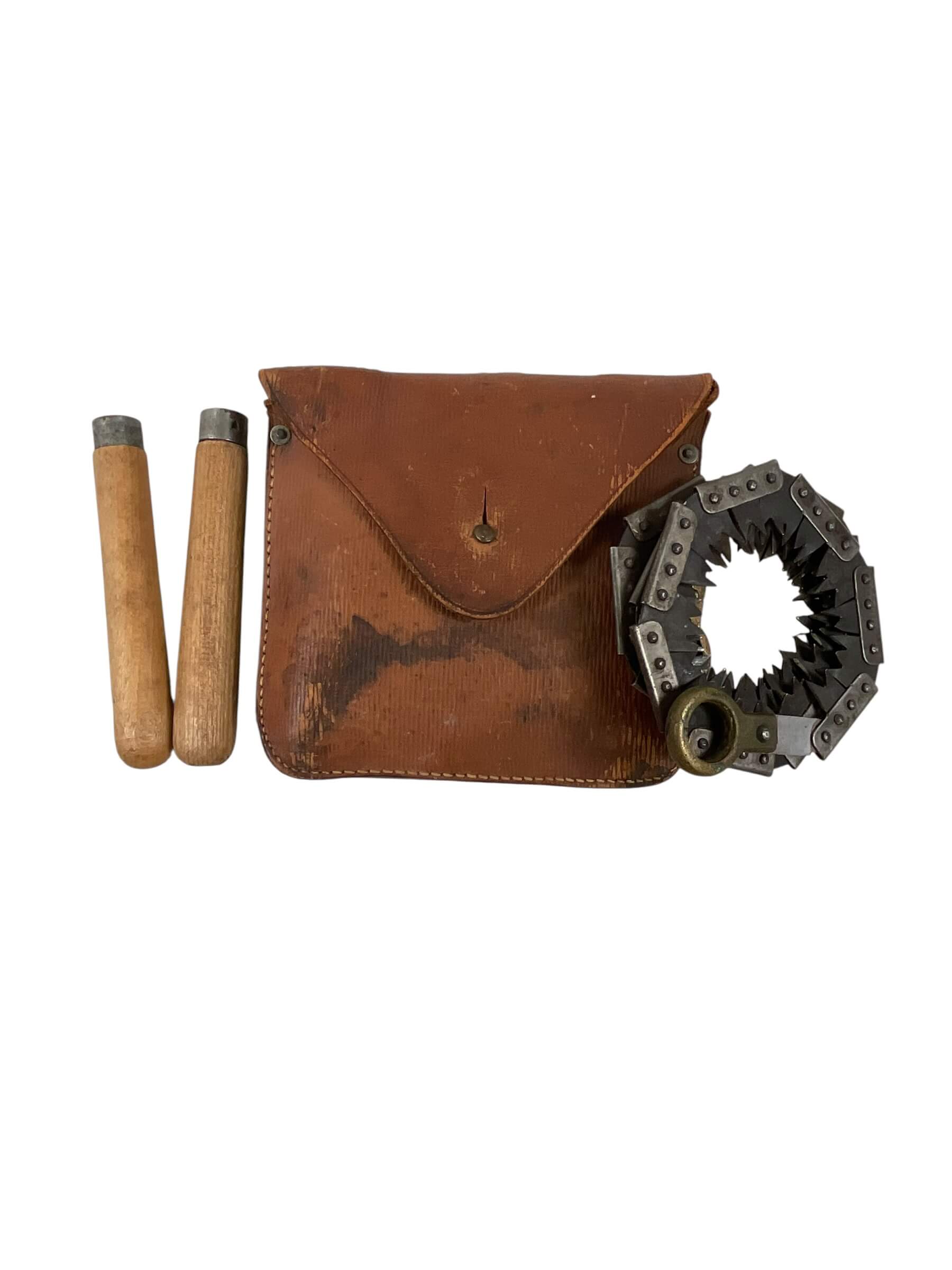 WW2 British Collapsible Saw Dated 1944 In 1943 Dated Pouch WW2 British Collapsible Saw Dated 1944 In 1943 Dated Pouch
