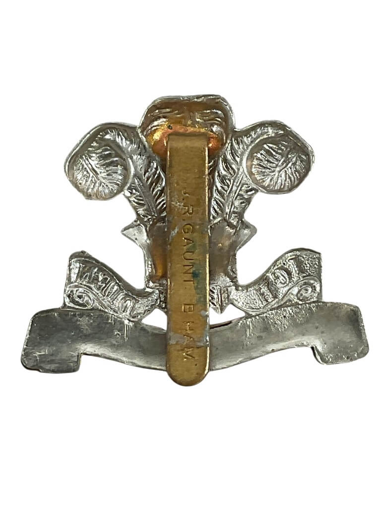 WW1 British BEF Pembroke Yeomanry Regiment Cap Badge (2) WW1 British BEF Pembroke Yeomanry Regiment Cap Badge (2)