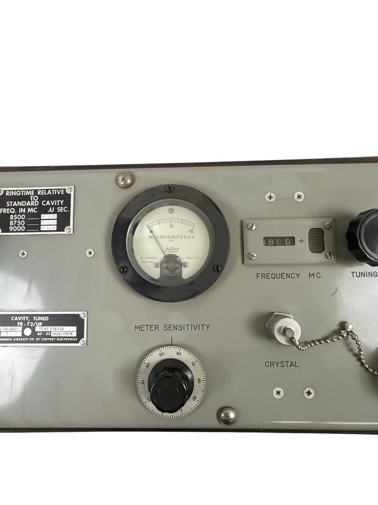 US Army Century Electronics Cavity Tuned FR-72/UP Testing Meter Dated 1970 US Army Century Electronics Cavity Tuned FR-72/UP Testing Meter Dated 1970