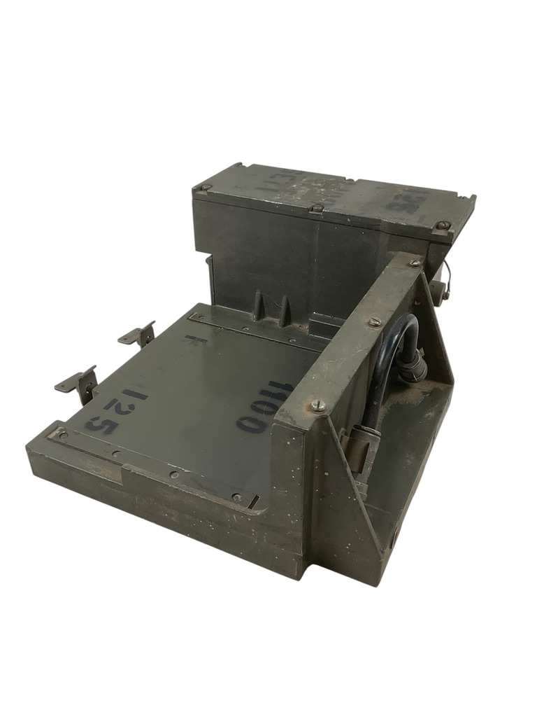 US Army Amplifier Power Supply Vehicle Radio Mount US Army Amplifier Power Supply Vehicle Radio Mount