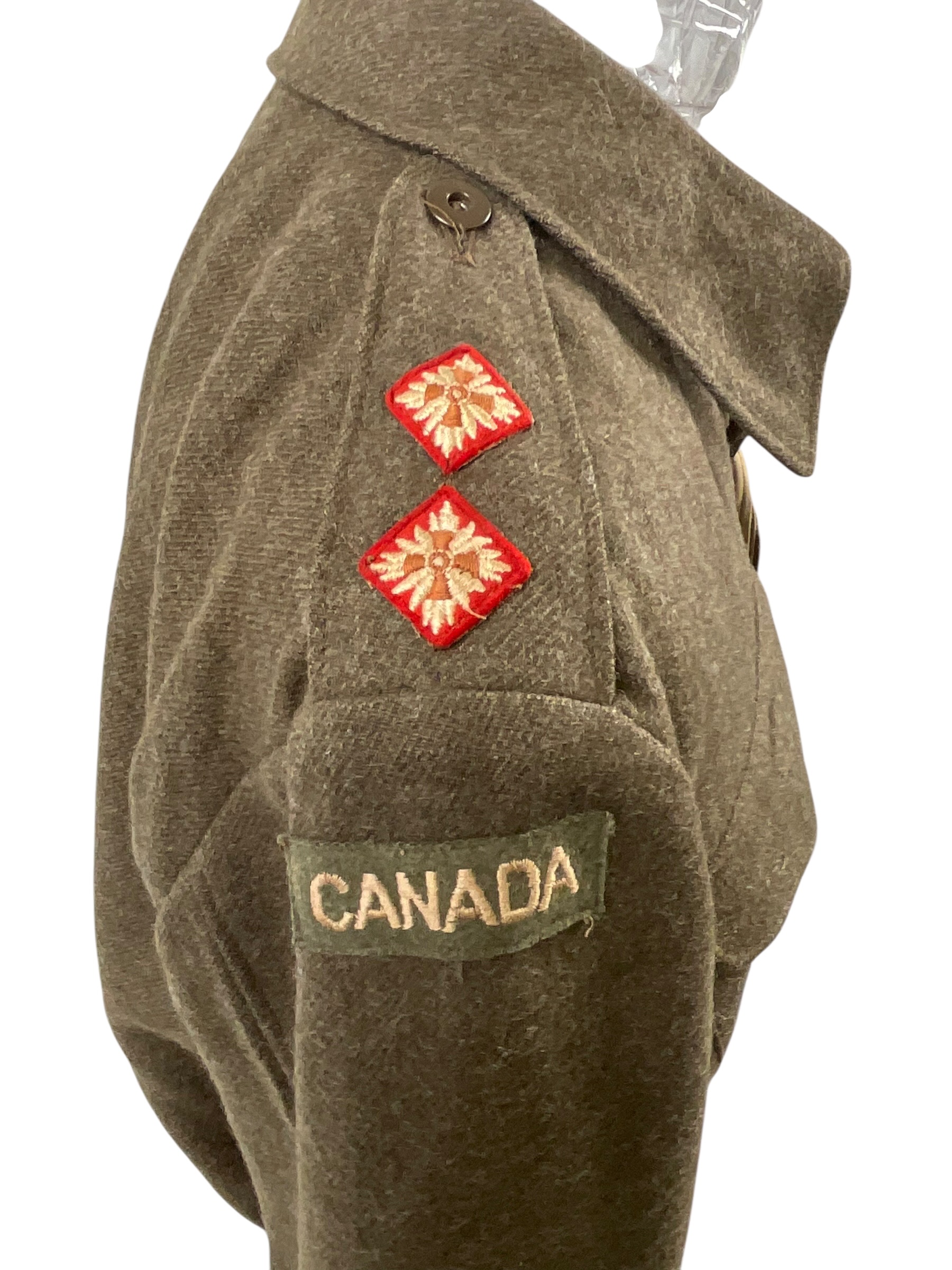 WW2 Canadian Army Officer's Battledress Jacket Size 11 Dated 1944 WW2 Canadian Army Officer's Battledress Jacket Size 11 Dated 1944