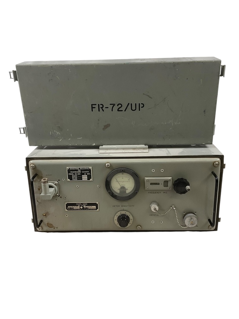 US Army Century Electronics Cavity Tuned FR-72/UP Testing Meter Dated 1970 US Army Century Electronics Cavity Tuned FR-72/UP Testing Meter Dated 1970