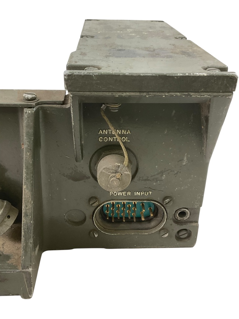 US Army Amplifier Power Supply Vehicle Radio Mount US Army Amplifier Power Supply Vehicle Radio Mount
