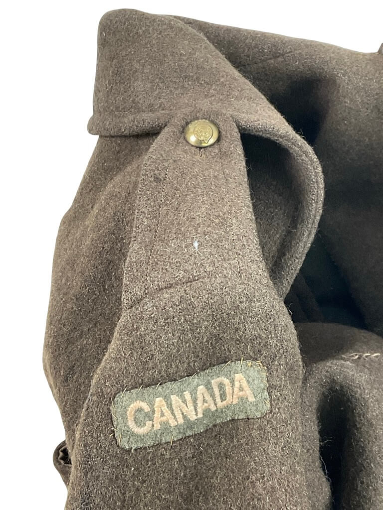 WW2 Canadian Army Greatcoat Size 9 Dated 1942 With CANADA Titles WW2 Canadian Army Greatcoat Size 9 Dated 1942 With CANADA Titles