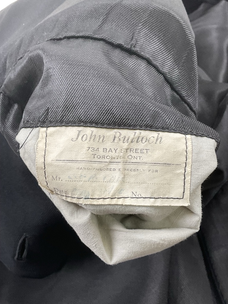 WW2 Canadian RCN Navy Officer's Service Dress Jacket Named WW2 Canadian RCN Navy Officer's Service Dress Jacket Named
