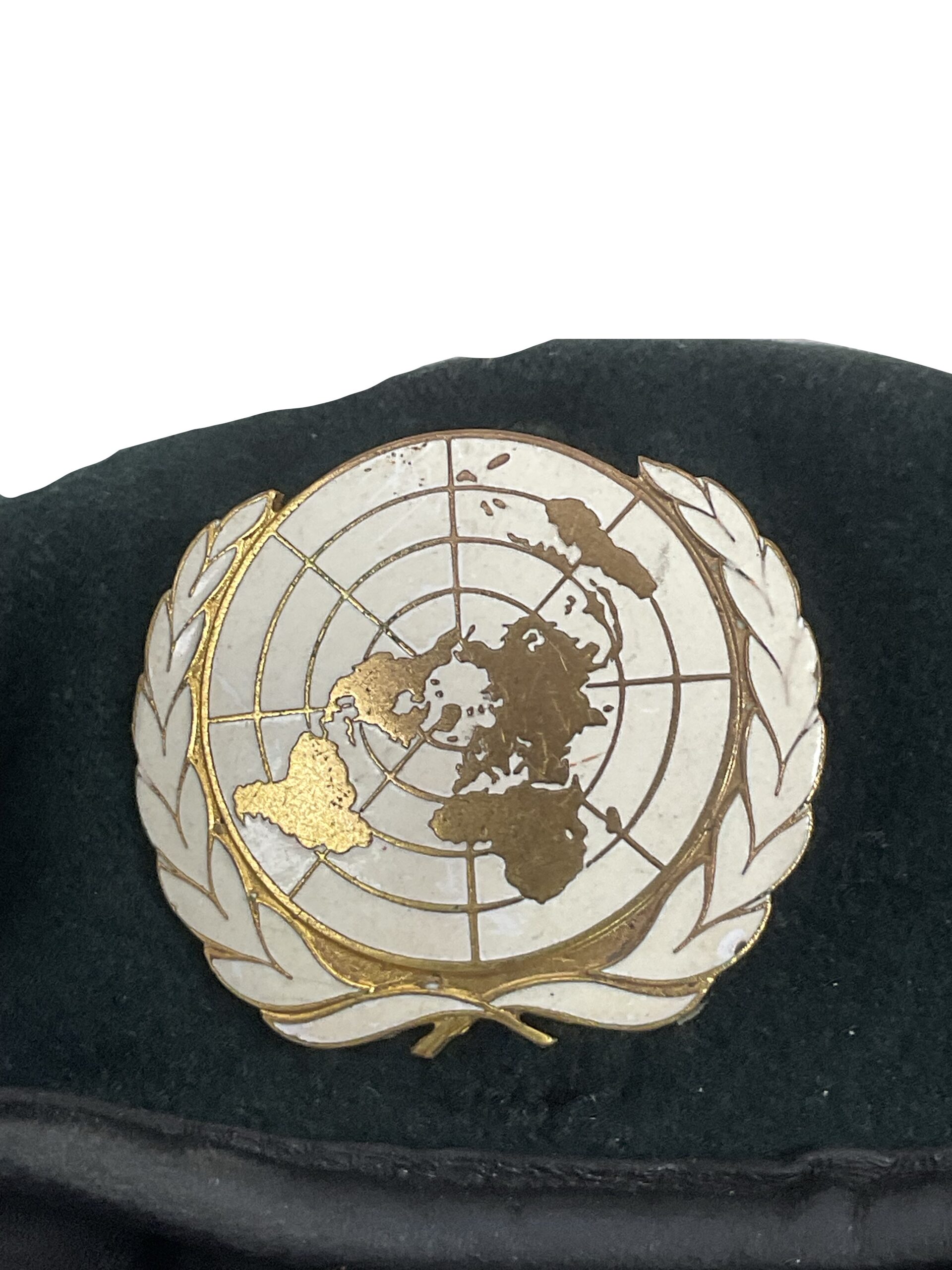 Canadian Forces Green Beret Size 7 With UN Cap Badge Canadian Forces Green Beret Size 7 With UN Cap Badge