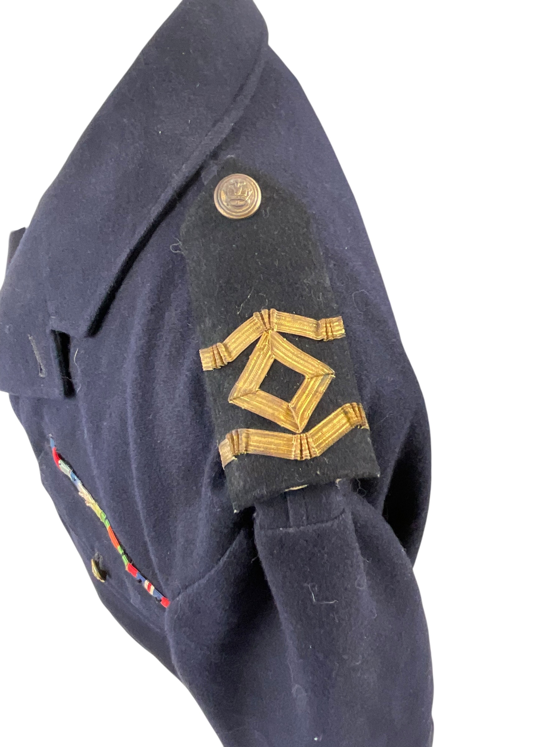 WW2 British Merchant Navy Sub-Lieutenant Officer's Battledress 42 Chest WW2 British Merchant Navy Sub-Lieutenant Officer's Battledress 42 Chest