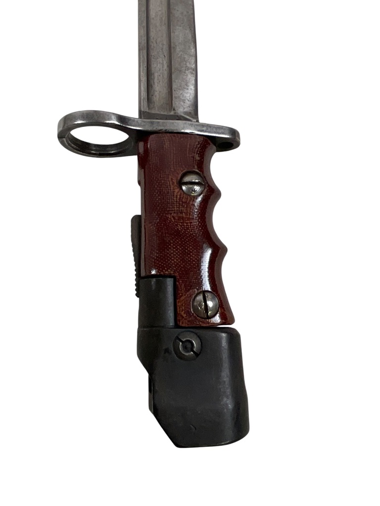 WW2 British Jungle Carbine No 7 Bayonet With Scabbard WW2 British Jungle Carbine No 7 Bayonet With Scabbard