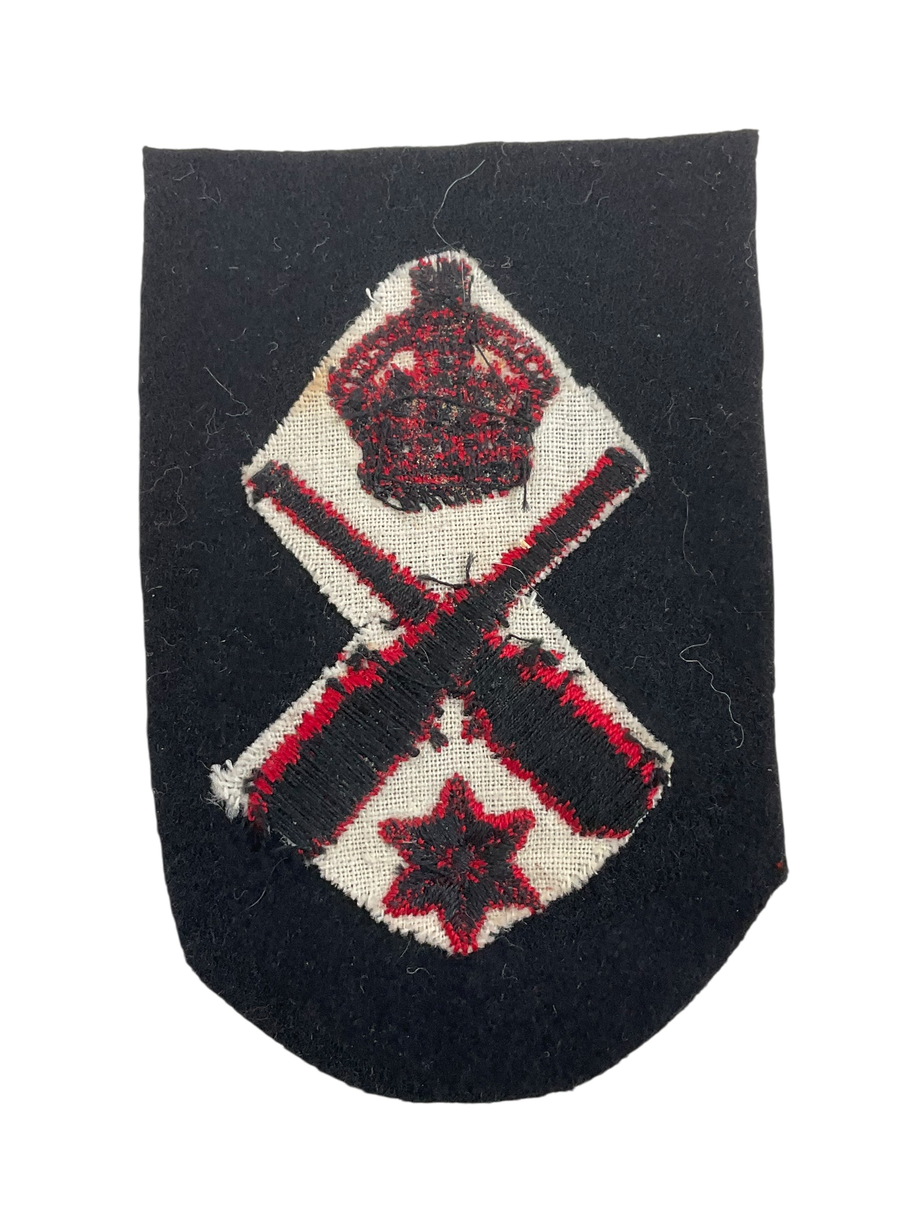 WW2 Canadian RCN Navy Gunners Mate Rating Tradge Badge (1) WW2 Canadian RCN Navy Gunners Mate Rating Tradge Badge (1)