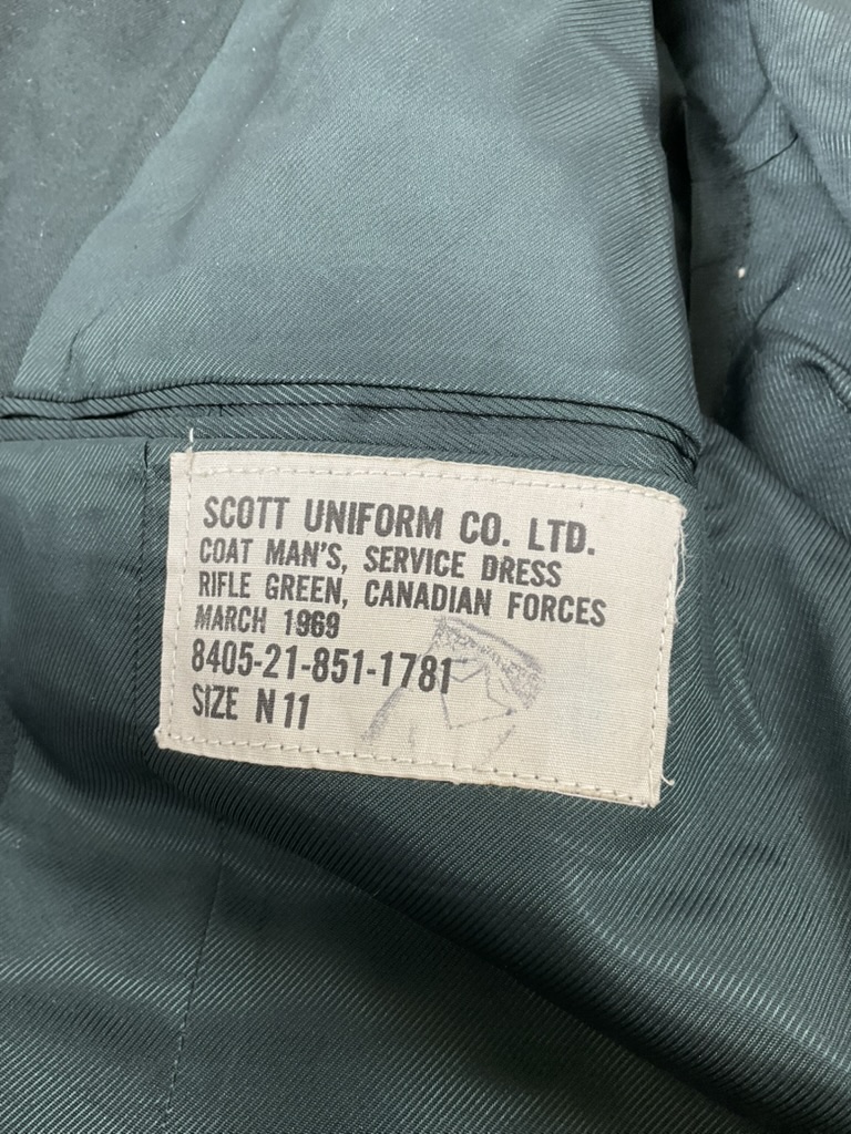 Canadian Forces Army Corporal DEU Jacket Size 7038 Canadian Forces Army Corporal DEU Jacket Size 7038