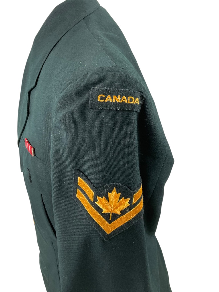 Canadian Forces Army Corporal DEU Jacket Size 7038 Canadian Forces Army Corporal DEU Jacket Size 7038