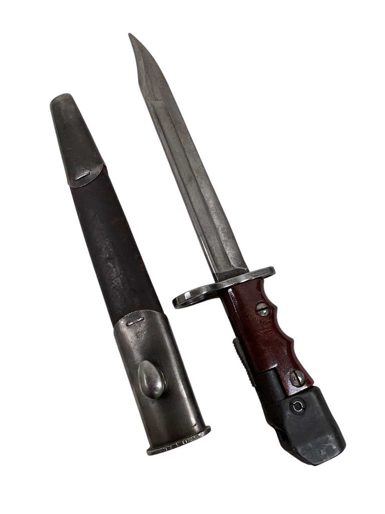 WW2 British Jungle Carbine No 7 Bayonet With Scabbard WW2 British Jungle Carbine No 7 Bayonet With Scabbard