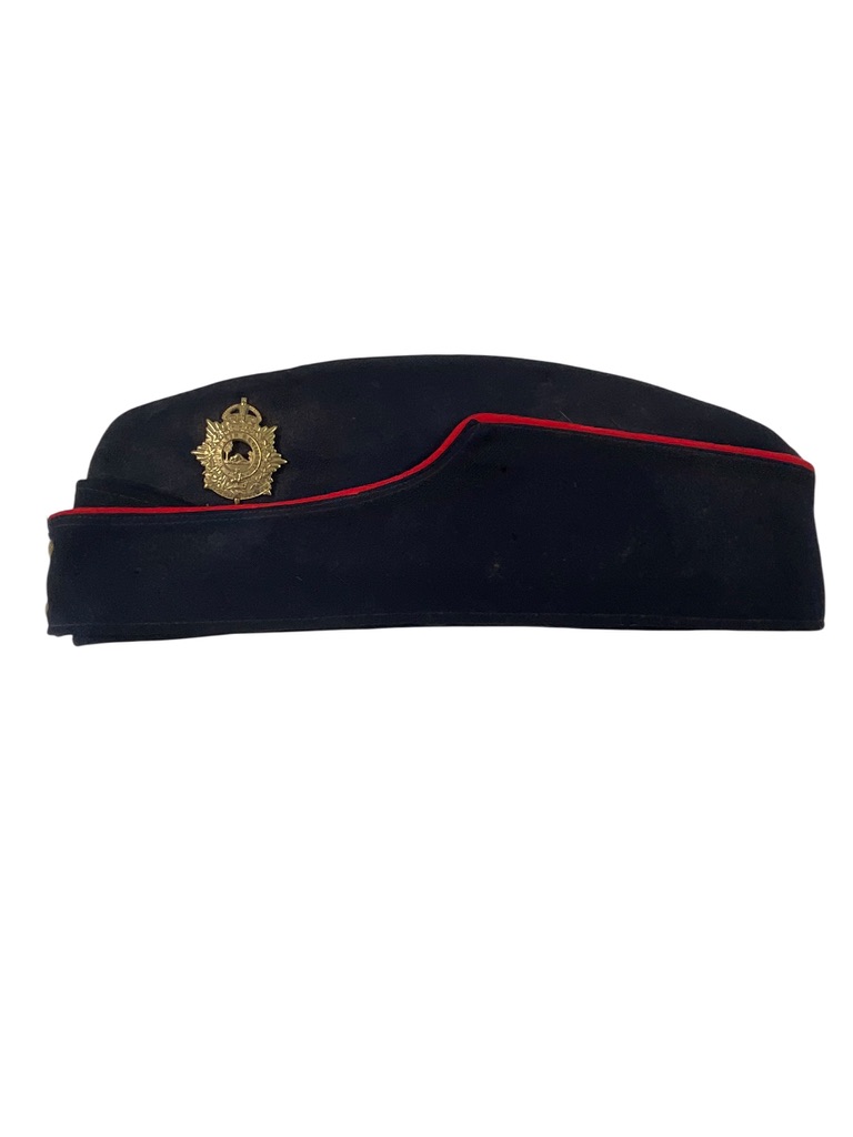 WW2 Canadian The Elgin Regiment Coloured Field Service Wedge Cap Size 7 1/4 WW2 Canadian The Elgin Regiment Coloured Field Service Wedge Cap Size 7 1/4