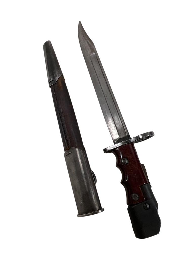 WW2 British Jungle Carbine No 7 Bayonet With Scabbard WW2 British Jungle Carbine No 7 Bayonet With Scabbard