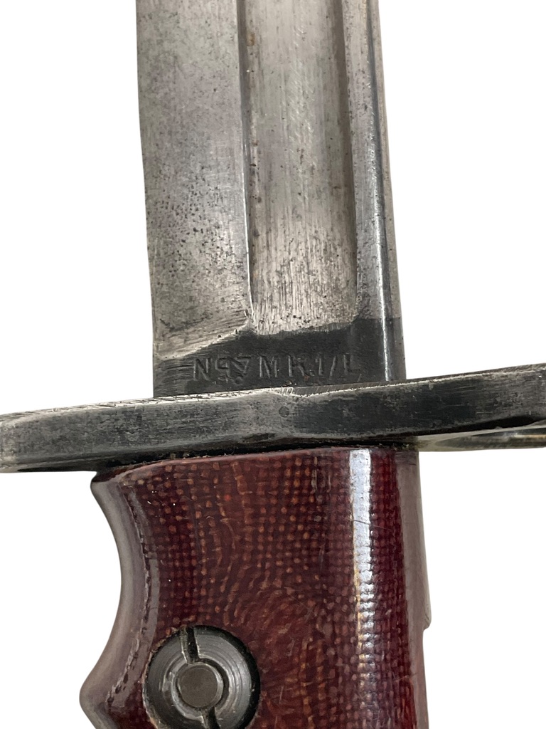 WW2 British Jungle Carbine No 7 Bayonet With Scabbard WW2 British Jungle Carbine No 7 Bayonet With Scabbard