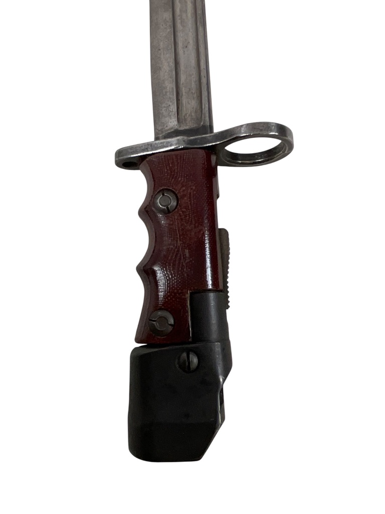 WW2 British Jungle Carbine No 7 Bayonet With Scabbard WW2 British Jungle Carbine No 7 Bayonet With Scabbard