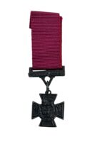 WW2 British Victoria Cross Miniature Medal