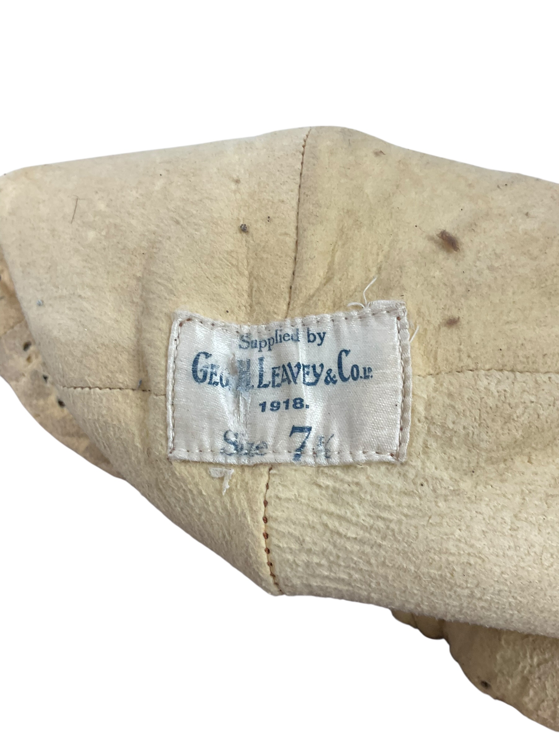 WW1 Canadian RFC Pilot's Helmet With Flight Gloves and Documents 25th Battalion WW1 Canadian RFC Pilot's Helmet With Flight Gloves and Documents 25th Battalion