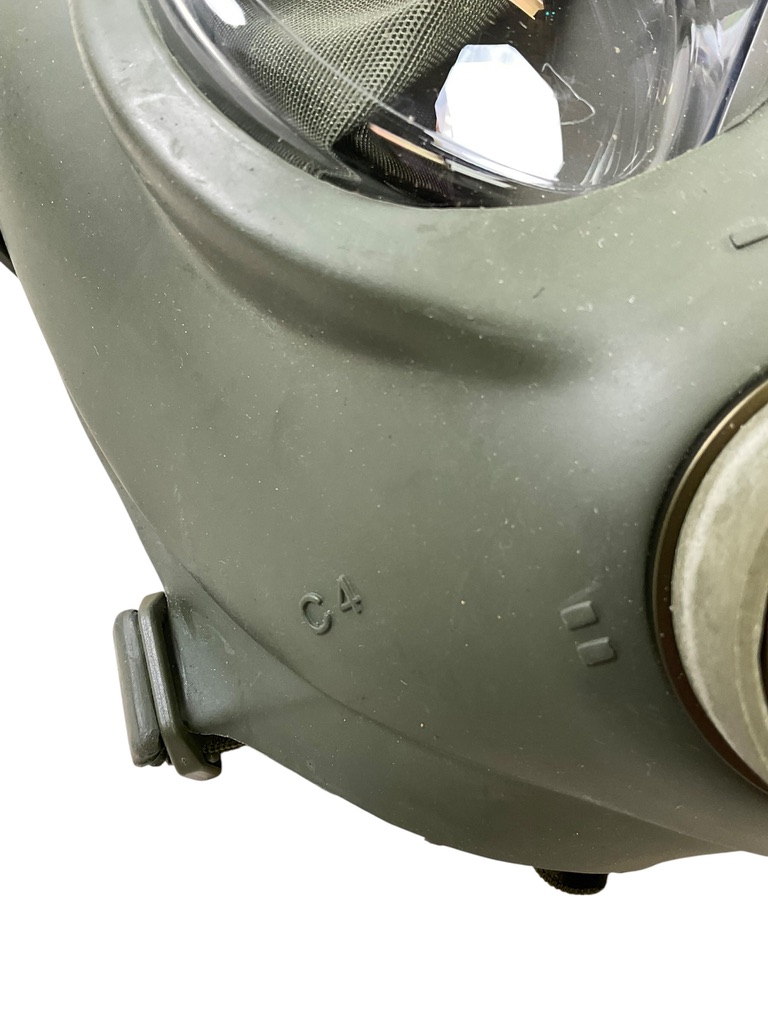Canadian Forces C4 Respirator Size Large in TW CADPAT Bag Canadian Forces C4 Respirator Size Large in TW CADPAT Bag