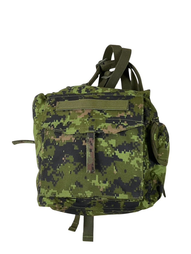 Canadian Forces C4 Respirator Size Large in TW CADPAT Bag Canadian Forces C4 Respirator Size Large in TW CADPAT Bag